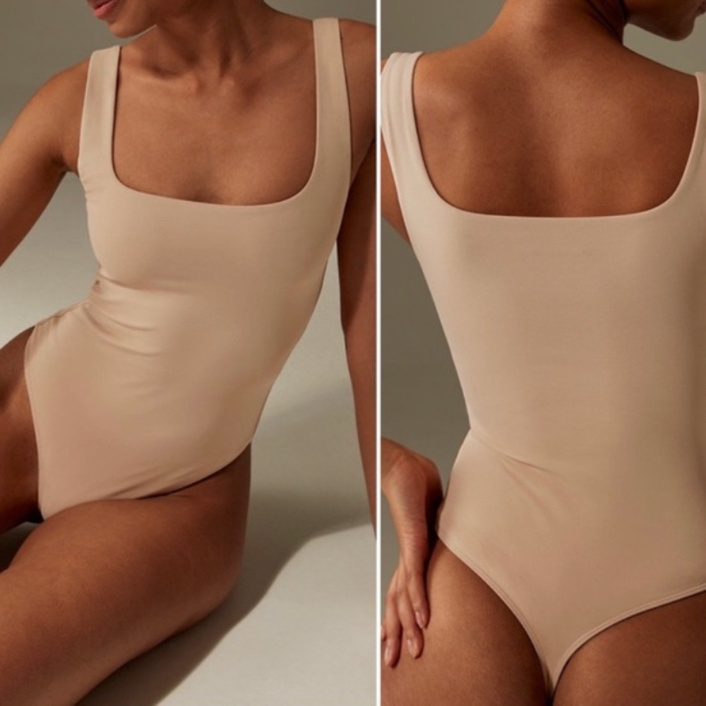 NWT Babaton Contour Bodysuit